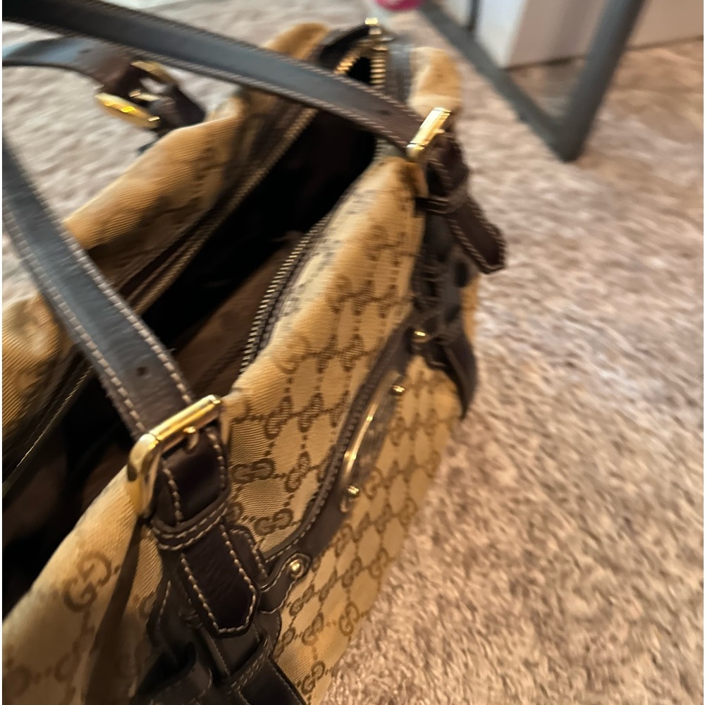 gucci - Picture 2 of 9